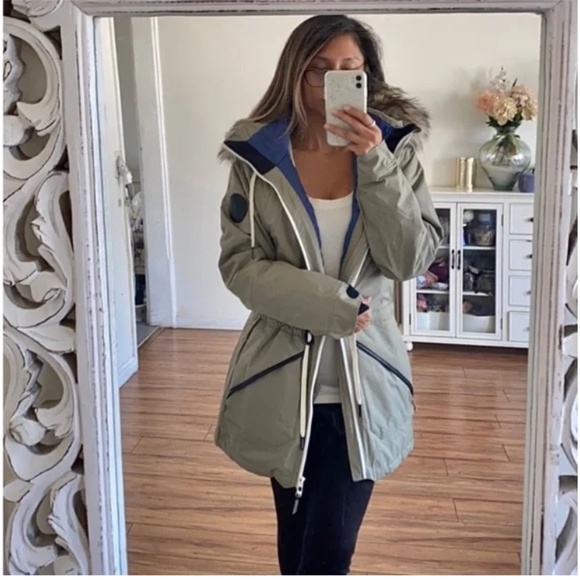 🪞 NEW armada winter snow faux fur coat and ski jacket with hood pockets - Picture 4 of 7